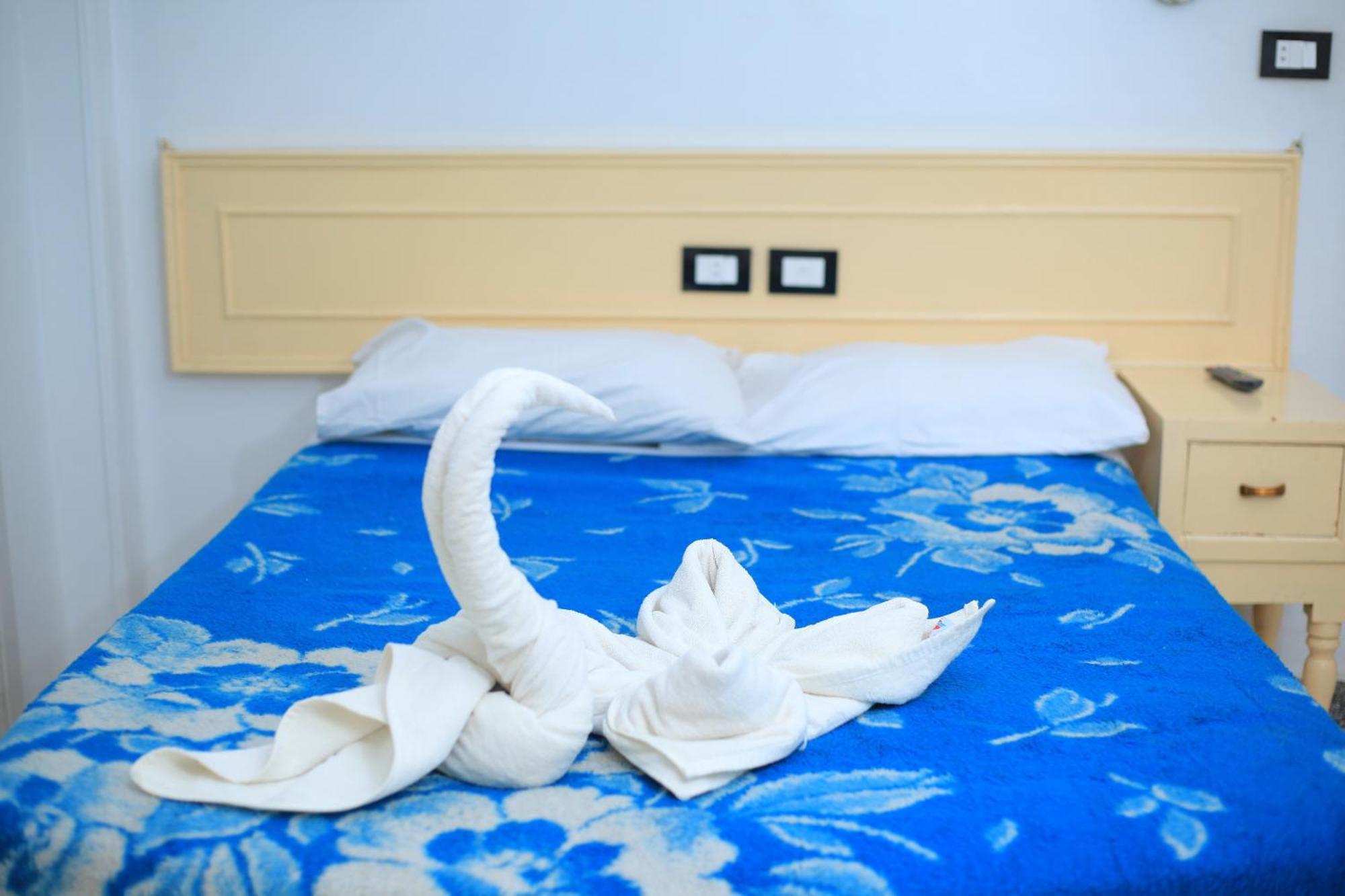 Oscar Hotel Асуан Екстериор снимка